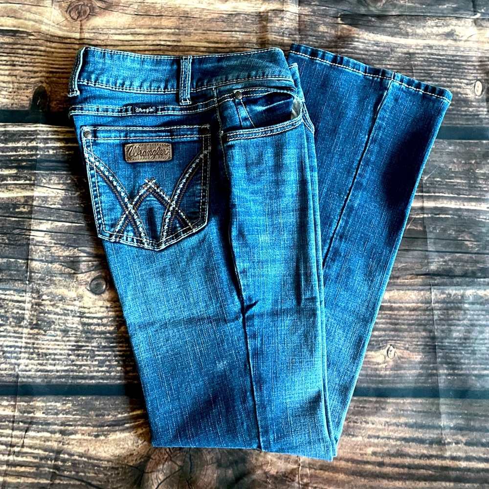 💙💙 Wrangler Boot cut Jeans 💙💙